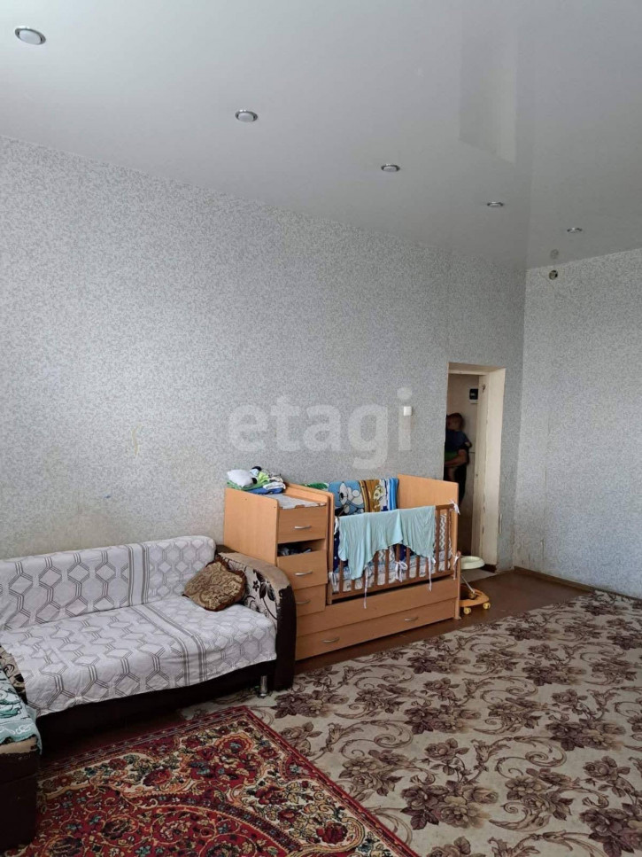 2-комн квартира Горького, 20