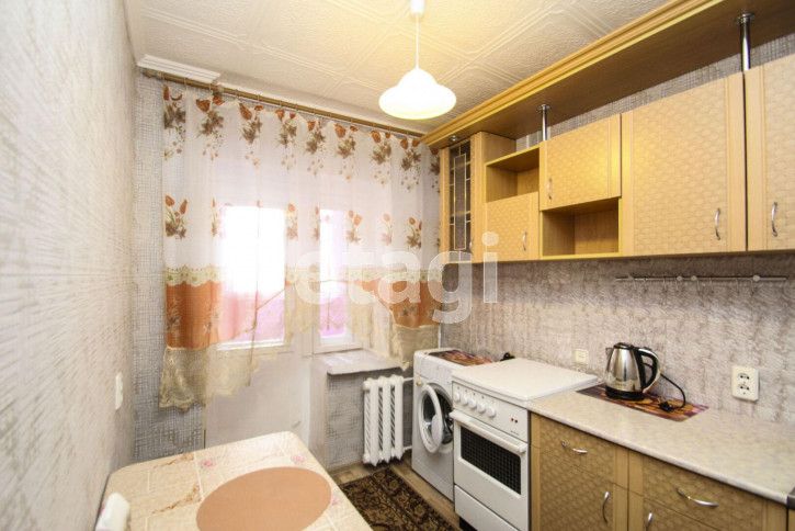 1-комн квартира Газовиков, 12