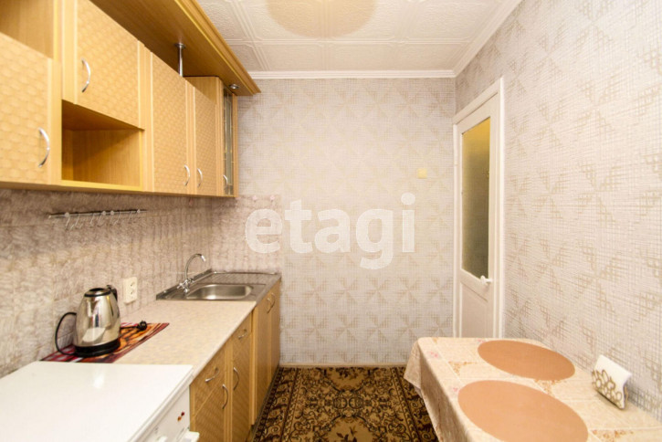 1-комн квартира Газовиков, 12