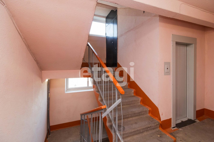 2-комн квартира Воровского, 33а
