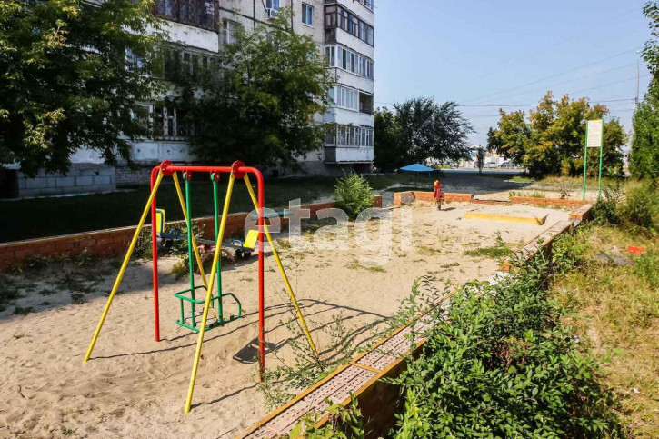2-комн квартира Воровского, 33а