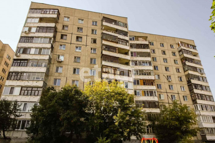 2-комн квартира Воровского, 33а