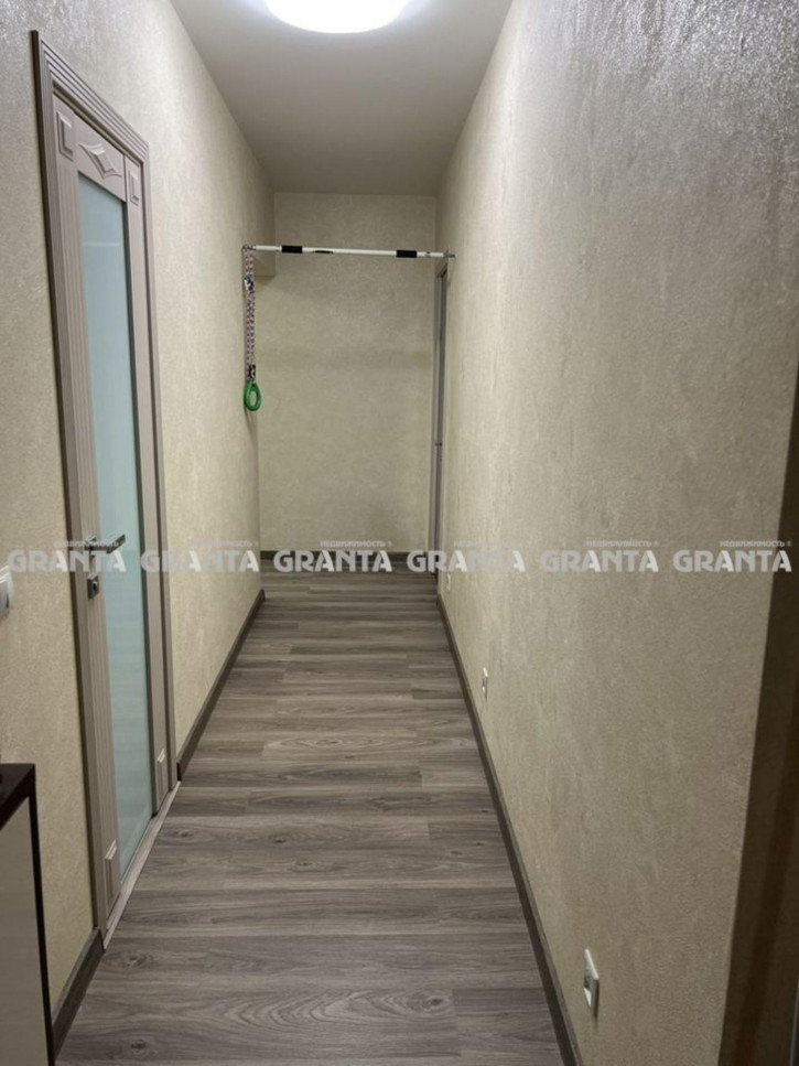 4-комн квартира ул Алексеева, 34