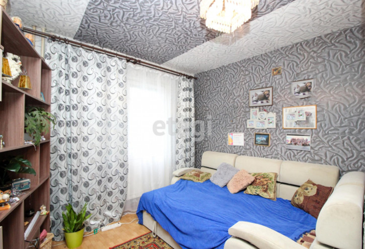 4-комн квартира улица Петрушина