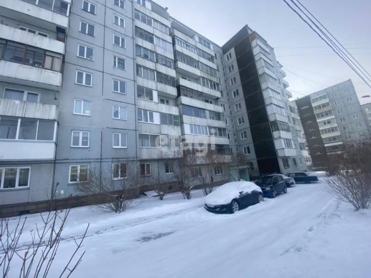 2-комн квартира улица Микуцкого