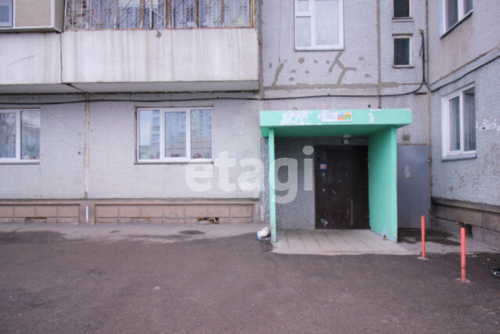 2-комн квартира улица Микуцкого