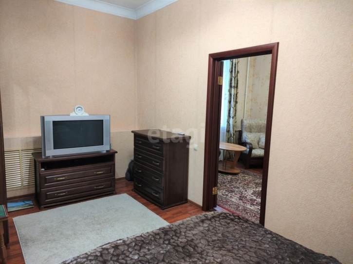 3-комн квартира улица Мякишева