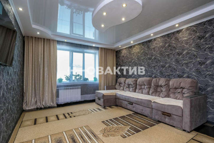 2-комн квартира улица Виталия Потылицына, 1