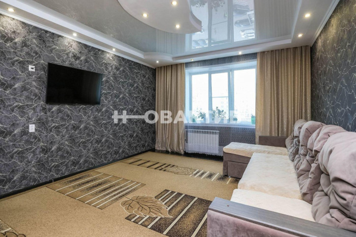 2-комн квартира улица Виталия Потылицына, 1