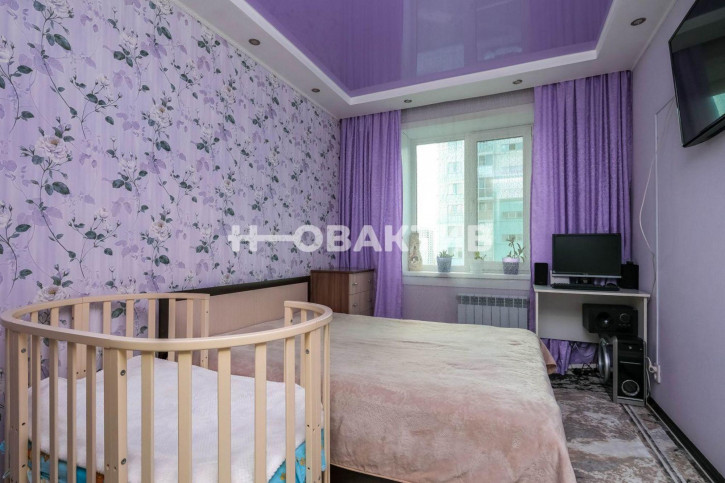 2-комн квартира улица Виталия Потылицына, 1