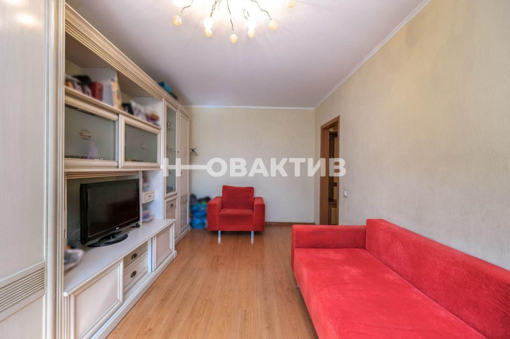 2-комн квартира Россия, Новосибирск, улица Ольги Жилиной, 58