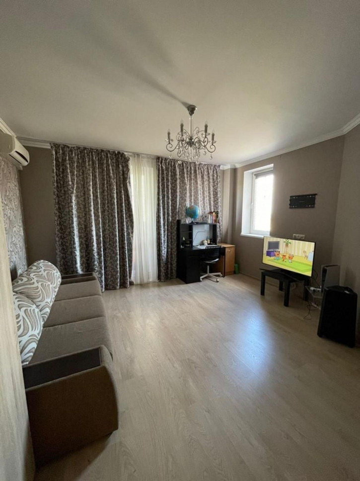 2-комн квартира Кирова ул, 28