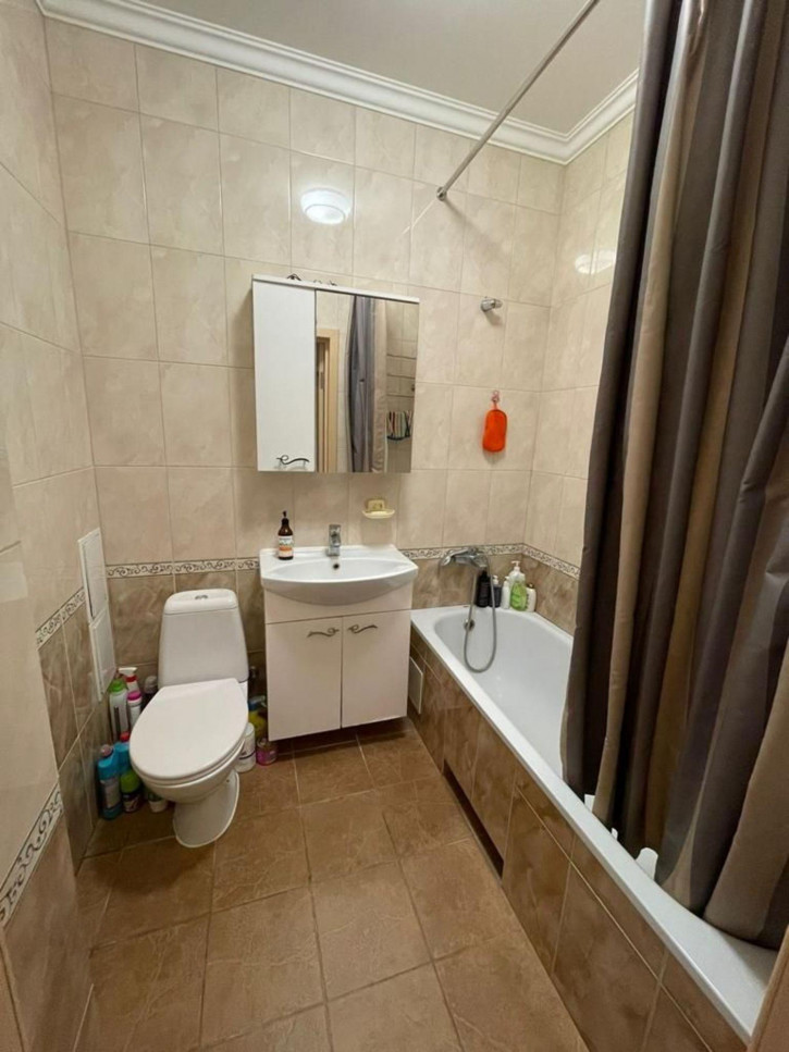 2-комн квартира Кирова ул, 28