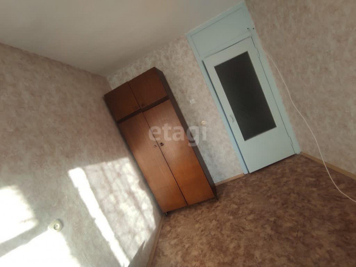 2-комн квартира Стальского, 3