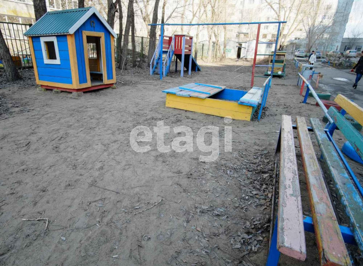 2-комн квартира Стальского, 3