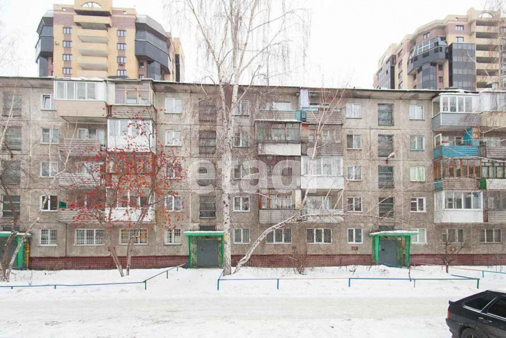 2-комн квартира Стальского, 3