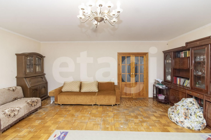 4-комн квартира Попова, 7