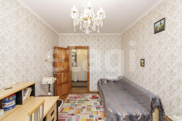 4-комн квартира Попова, 7