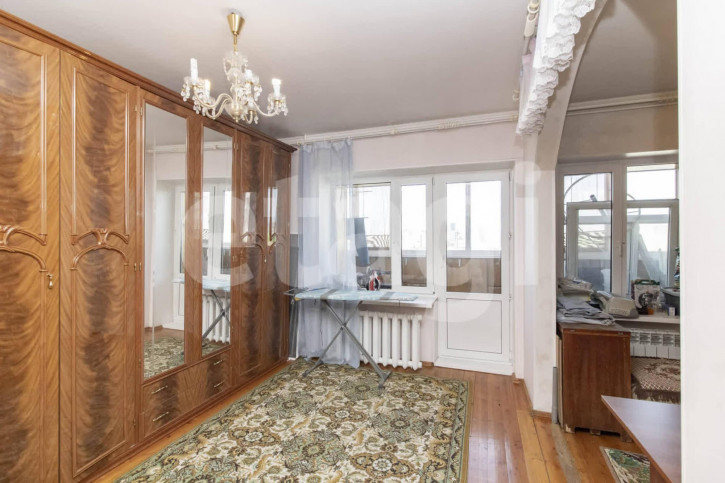 4-комн квартира Попова, 7