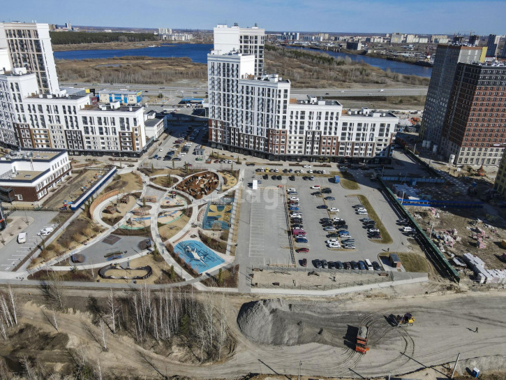 2-комн квартира Пожарных и спасателей, 1