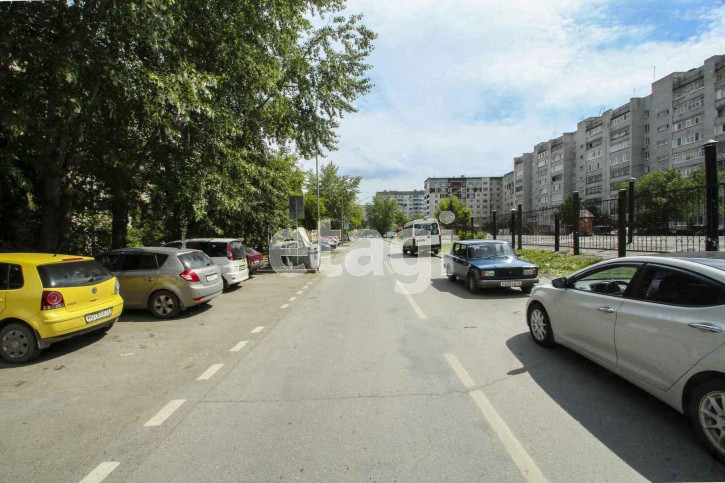 2-комн квартира 50 лет Октября, 21