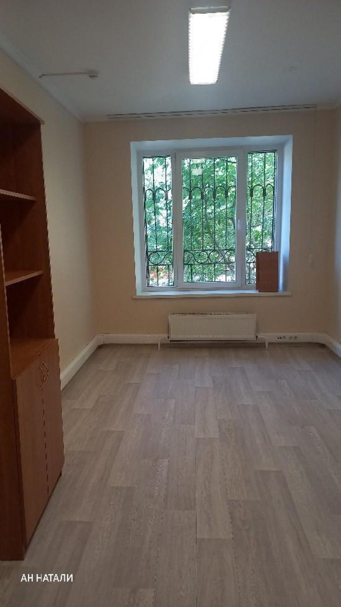 Сдать офис, помещение под офис за 10 500 рублей на Матросова, 10