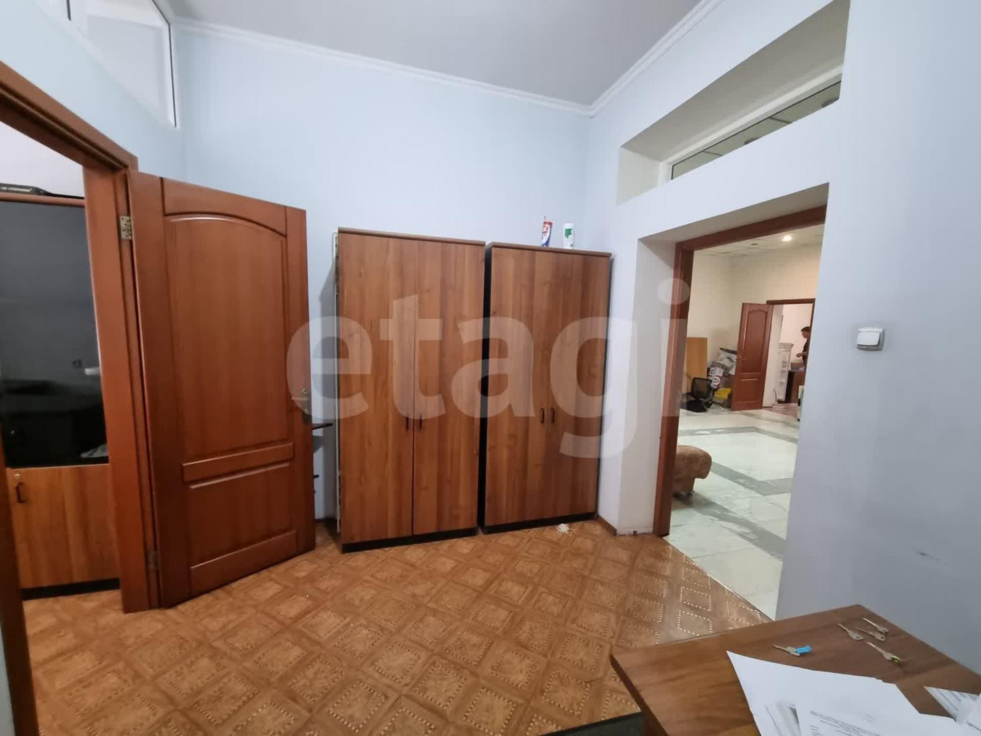 Сдать офис, помещение под офис за 266 500 рублей на Володарского 17