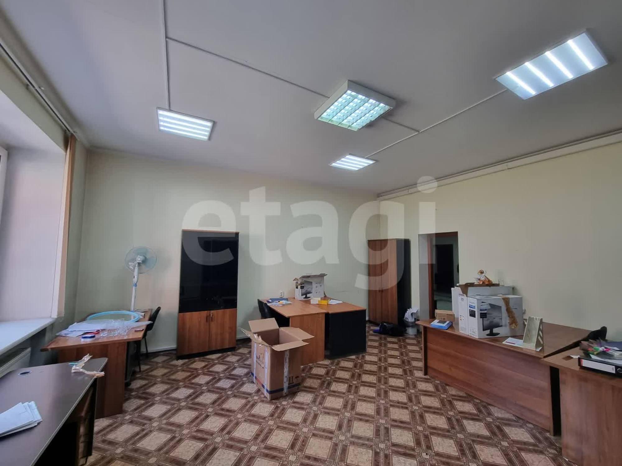 Сдать офис, помещение под офис за 266 500 рублей на Володарского 17