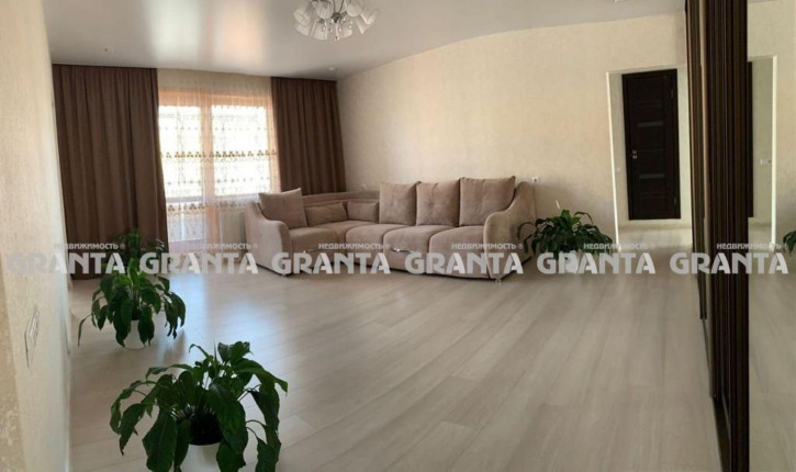 3-комн квартира ул Алексеева, 25