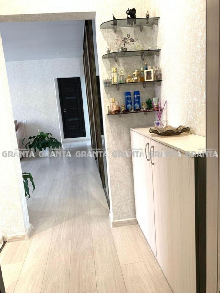 3-комн квартира ул Алексеева, 25