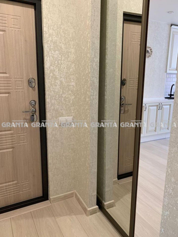 3-комн квартира ул Алексеева, 25