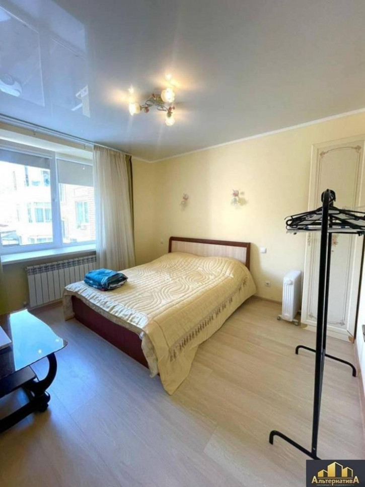 2-комн квартира Гайдара ул.