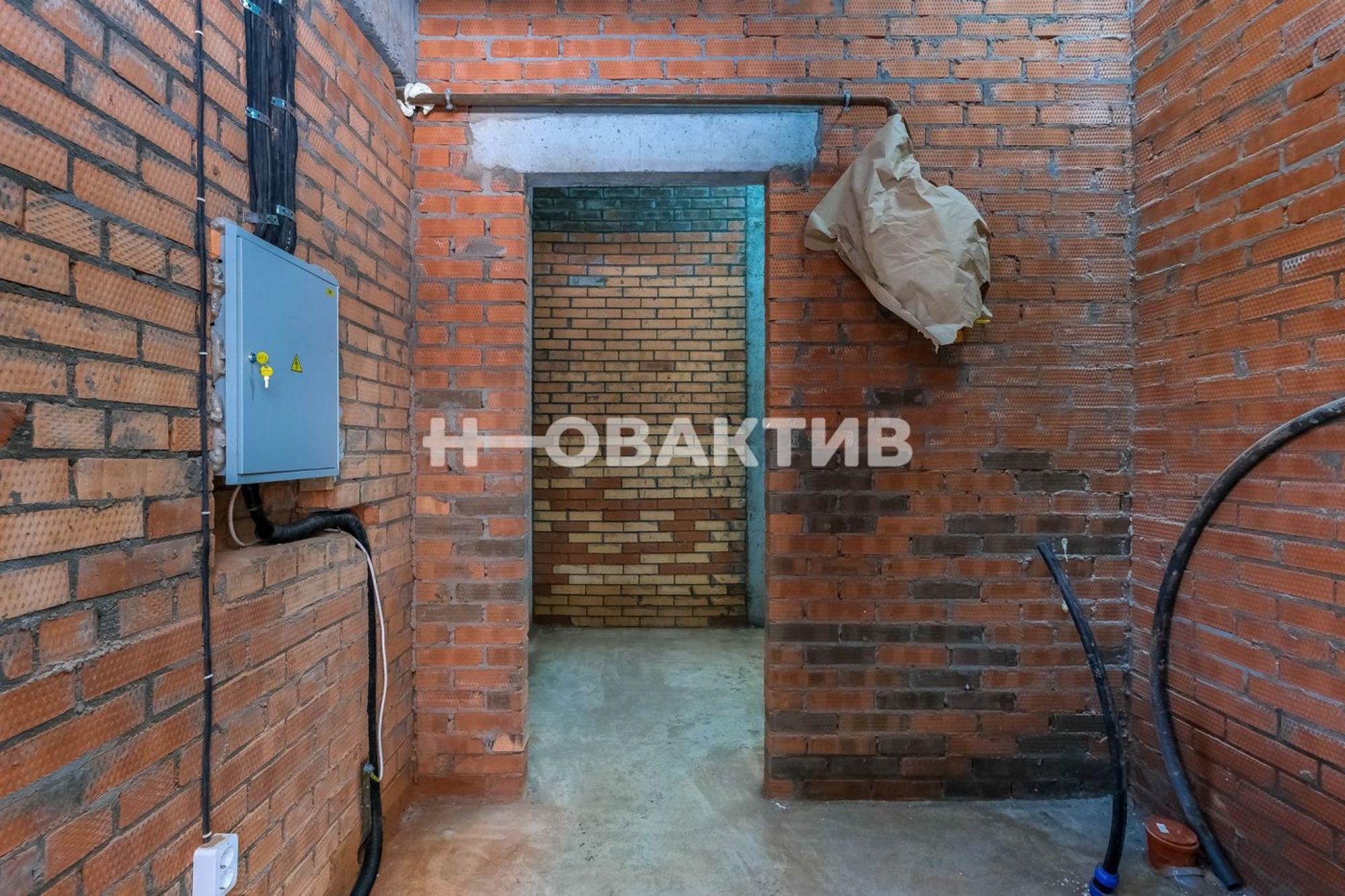 Купить дачу, дом, коттедж за 16 000 000 рублей на Новосибирская обл, Новосибирский р-н, поселок Садовый, ул Затонского