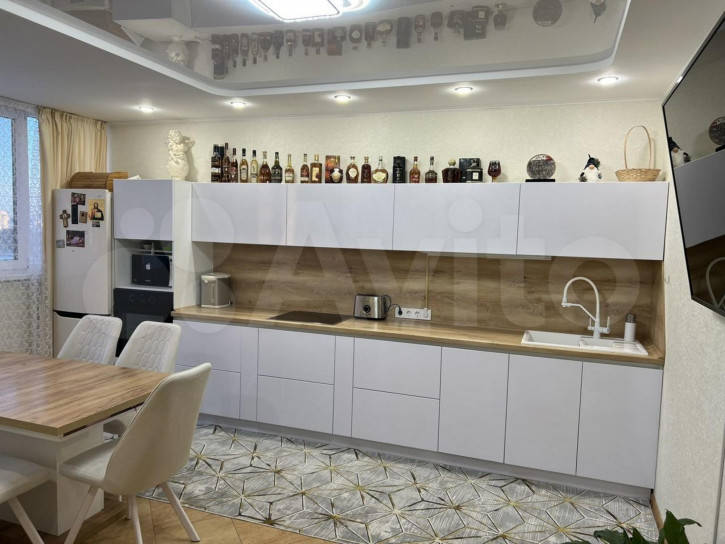 3-комн квартира улица Беляева, 35к1