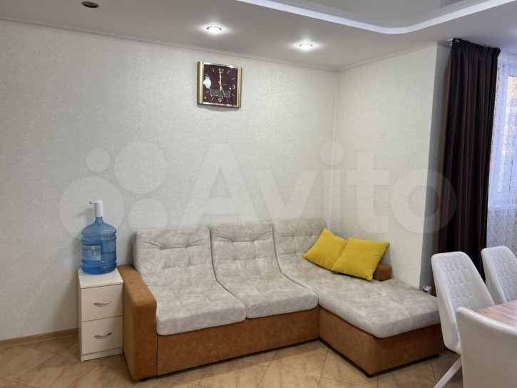 3-комн квартира улица Беляева, 35к1