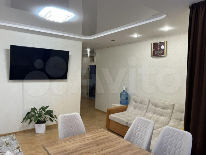 3-комн квартира улица Беляева, 35к1