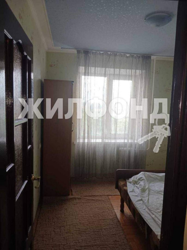 3-комн квартира Калинина улица, д.123