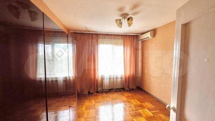 3-комн квартира Калинина ул, 1/к15