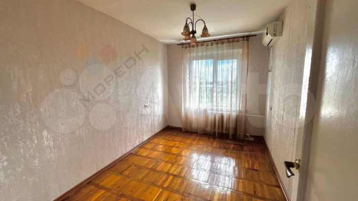 3-комн квартира Калинина ул, 1/к15