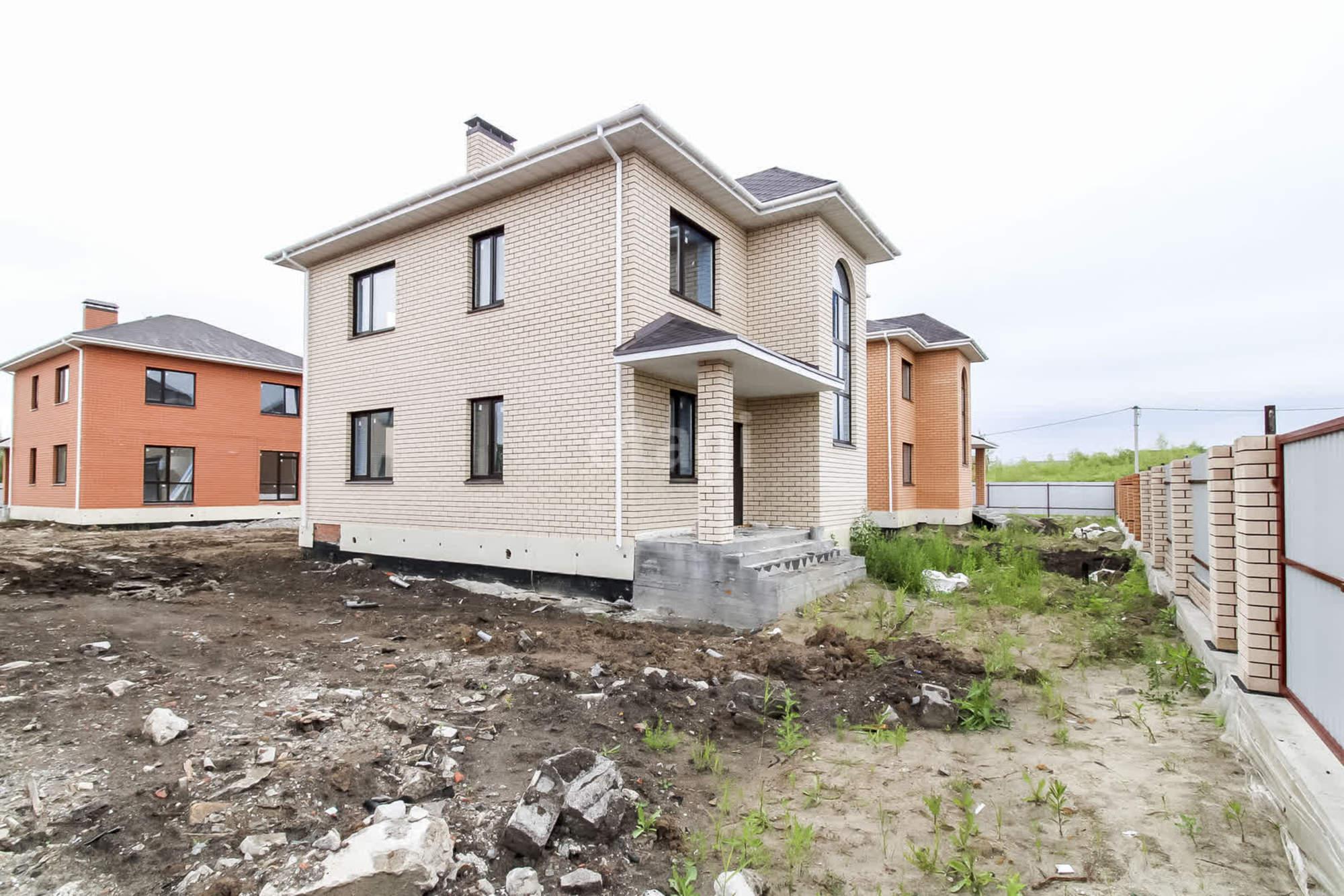 Купить дачу, дом, коттедж за 12 000 000 рублей на Петра Шестакова,
