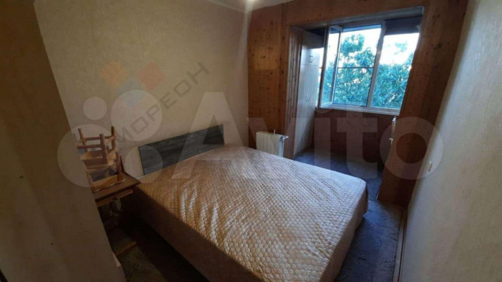 4-комн квартира Тепличная ул, 52