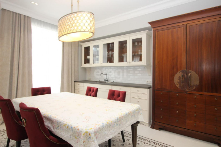 3-комн квартира 25-го Октября, 34