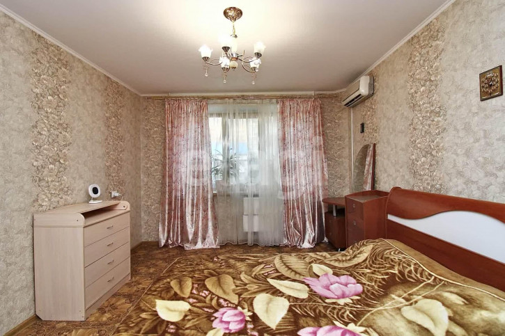 3-комн квартира Энергетиков, 53/3