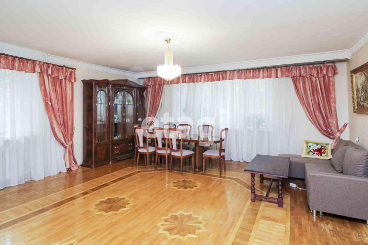 3-комн квартира Свердлова, 35