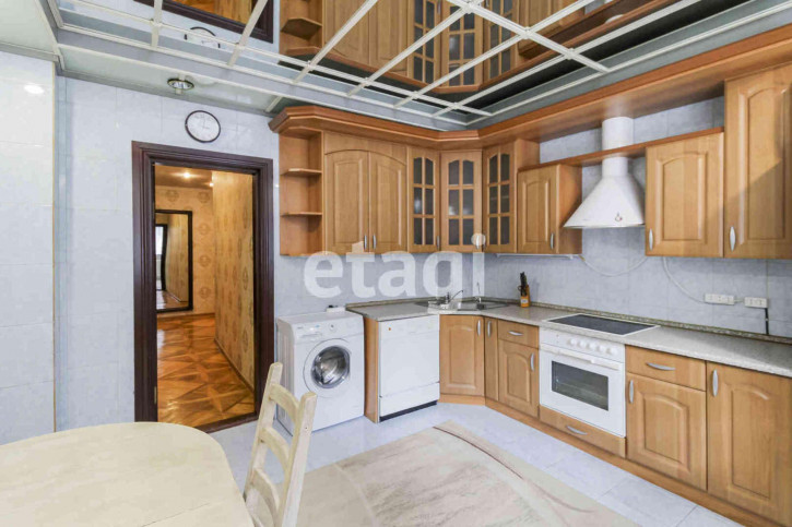 3-комн квартира Свердлова, 35