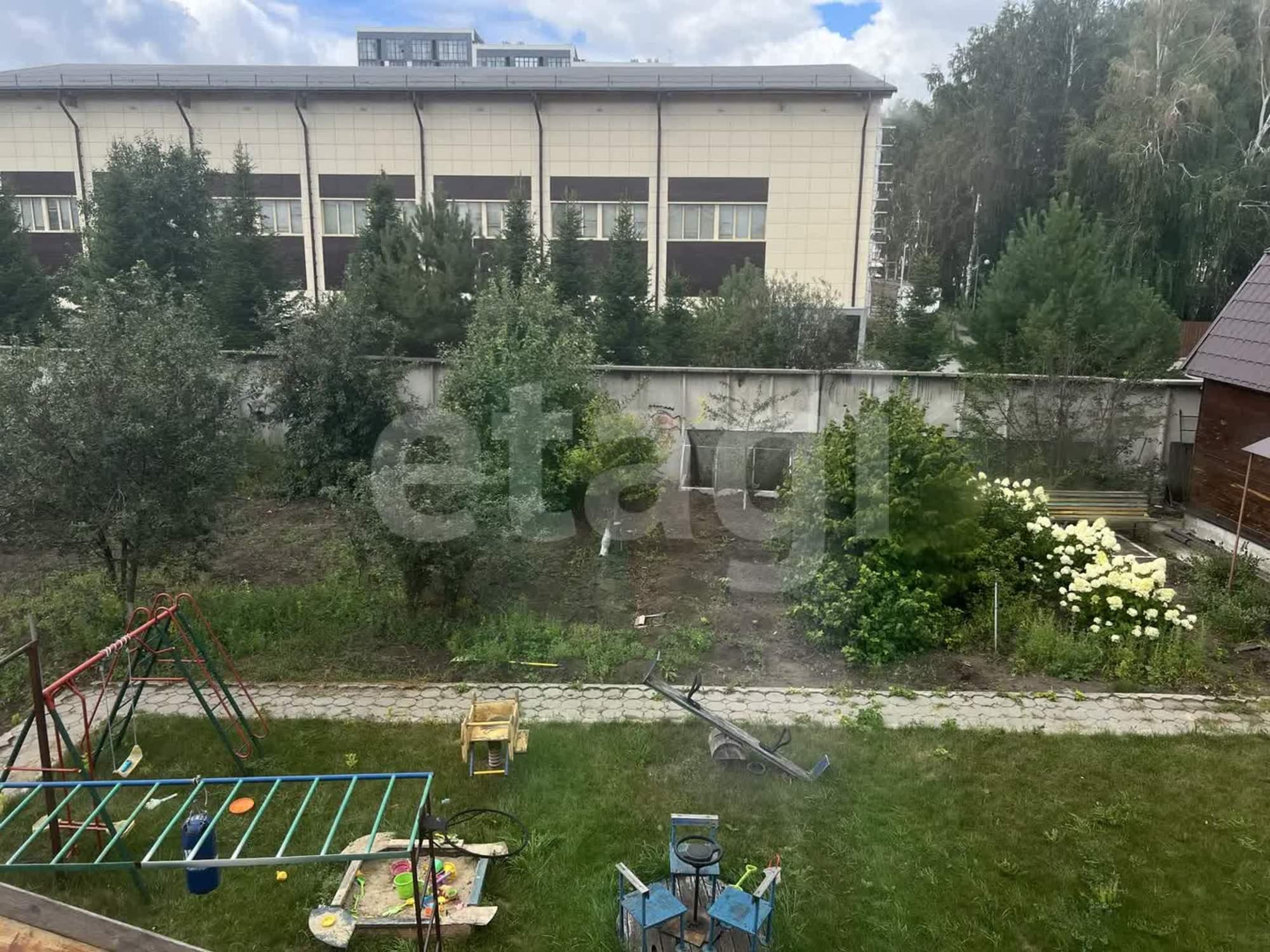 Купить дачу, дом, коттедж за 30 000 000 рублей на Петровская, 9