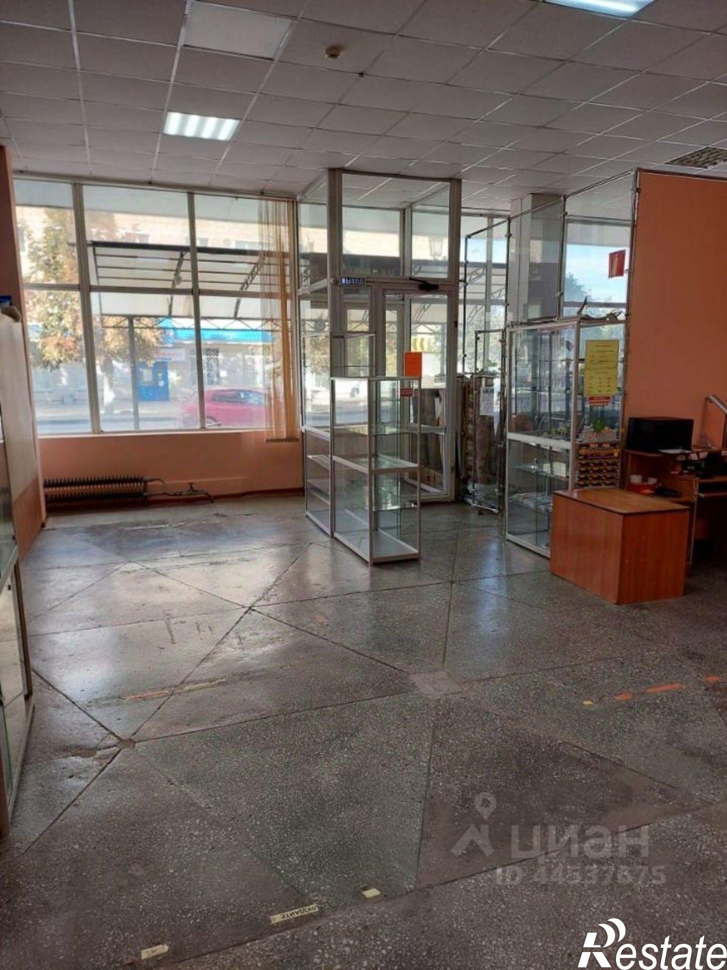 Купить торговое помещение за 4 500 020 рублей на Народная улица, 27