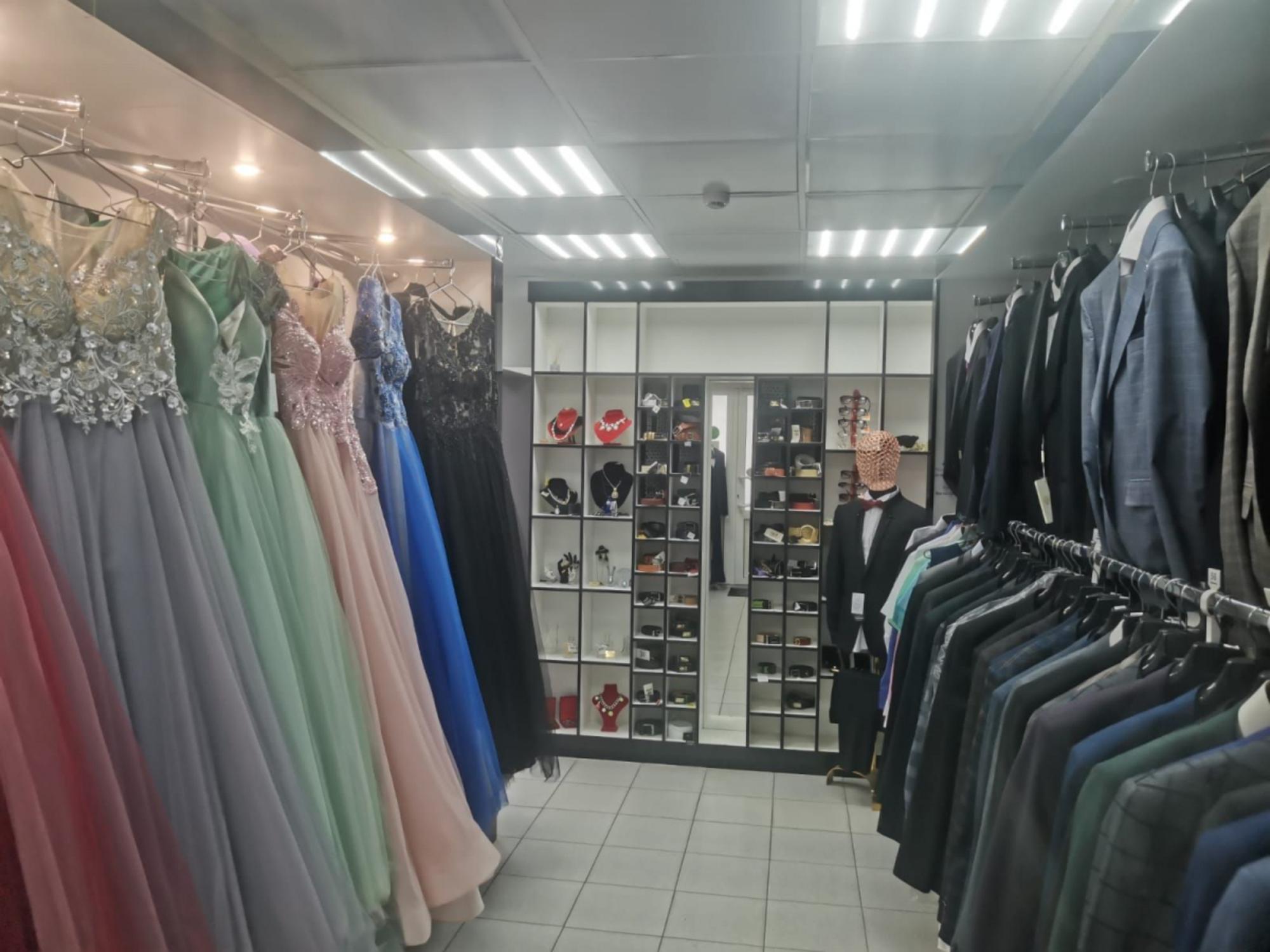 Купить торговое помещение за 17 000 000 рублей на им. Энгельса, 26