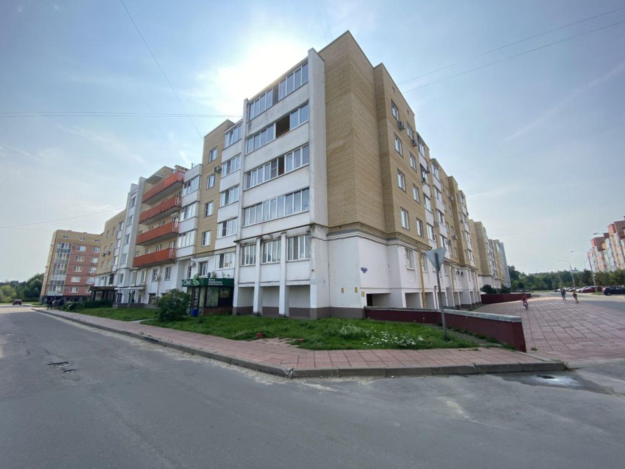 Купить торговое помещение за 10 000 000 рублей на Голландская ул, 21
