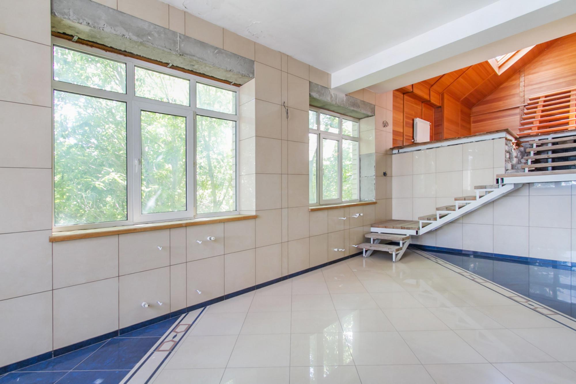 Купить дачу, дом, коттедж за 31 500 000 рублей на Крестьянская ул., 18